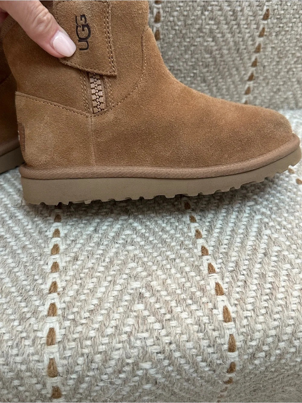 UGG classic mini